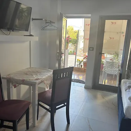 Apartment Denis *